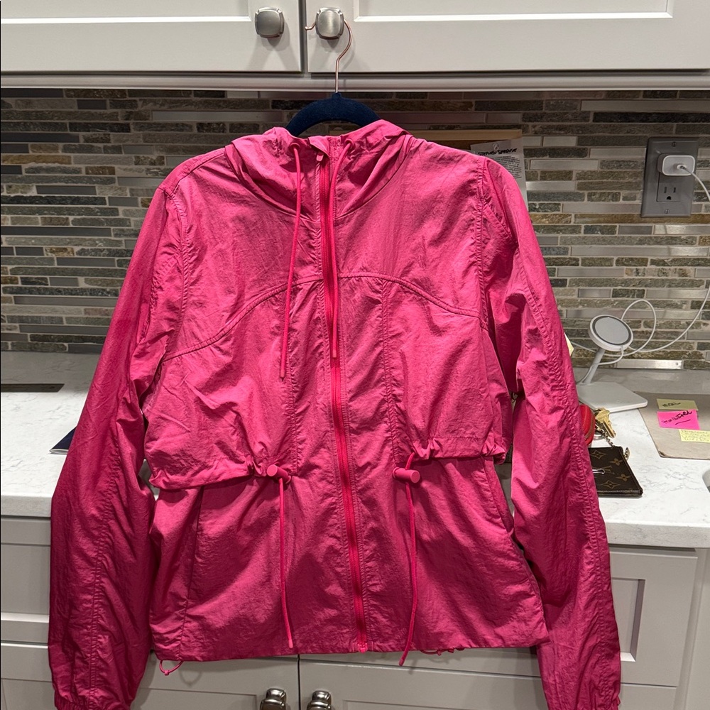 LULULEMON nylon jacket. Worn once. Perfect condition.